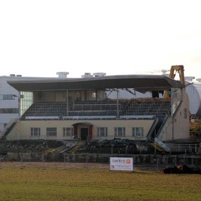 12.11.2021: Abriss historische Steintribüne