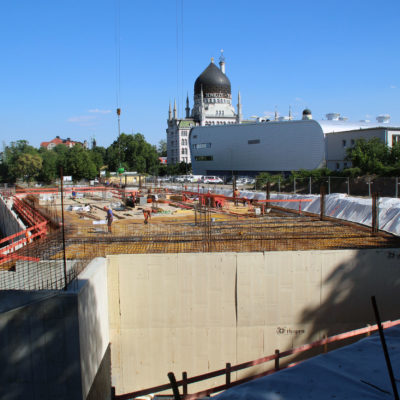 23.06.2022: Die neue Südtribüne - bald kann der erste Abschnitt der Deckenplatte gegossen werden