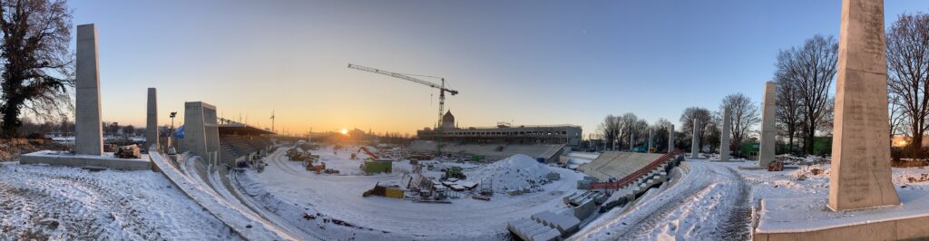 18.12.2022: Panorama der Baustelle Heinz-Steyer-Stadion