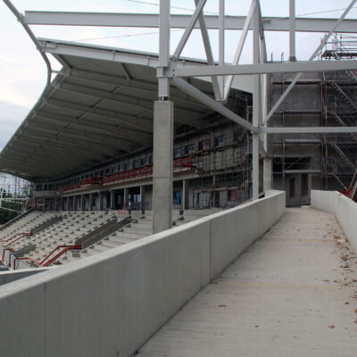 18.09.2023: Die neue Südtribüne des Heinz-Steyer-Stadions